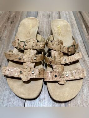 Vionic Orthaheel Park Radia Adjustable Strap Wedge Slides Gold Slides Sz 8 EUC